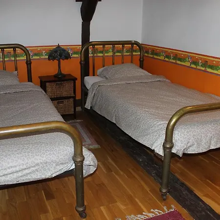 Jaama Hostel *