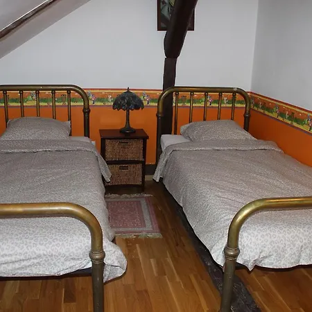 Jaama Hostel *